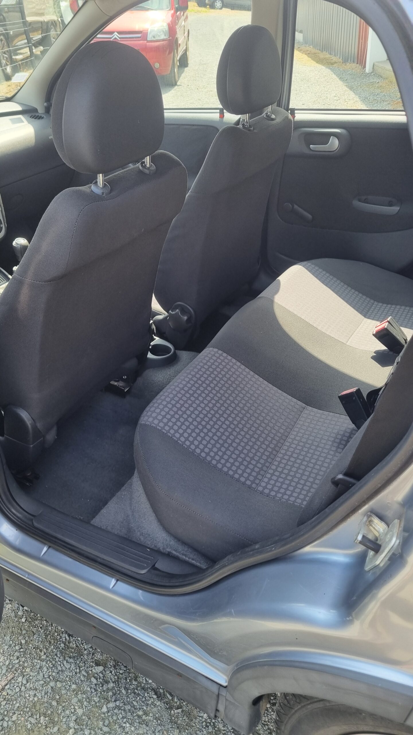 Opel Corsa – 1.3 DCI - 2005 – Image 3