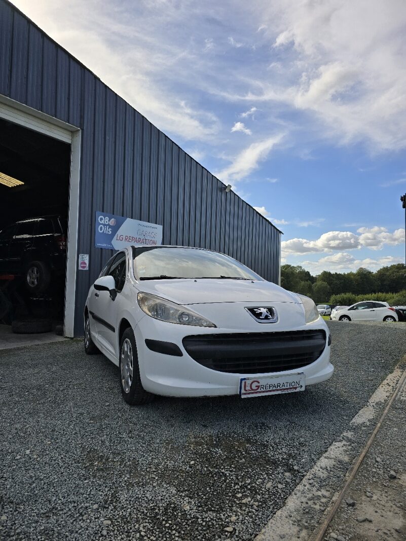 Peugeot 207 2 place– 1.4 HDI - 2008 - Vente marchand en l'état – Image 2