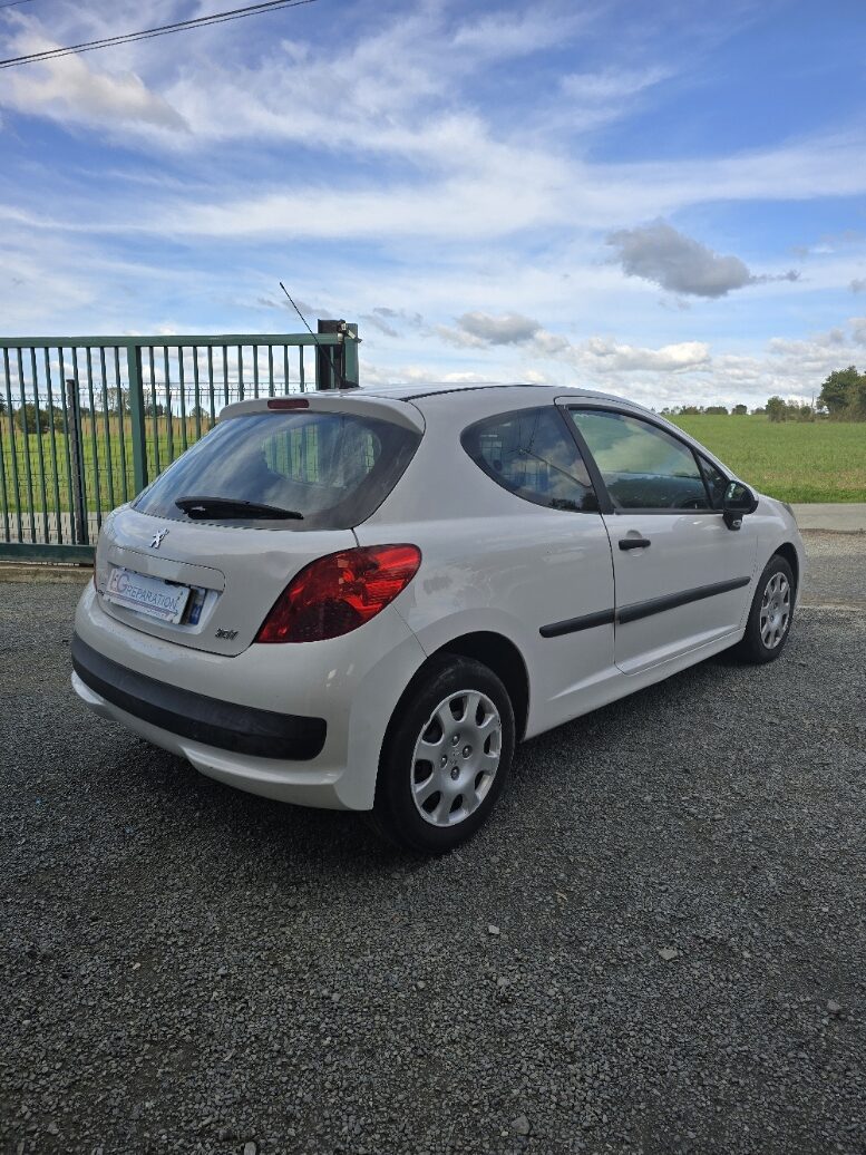 Peugeot 207 2 place– 1.4 HDI - 2008 - Vente marchand en l'état – Image 3