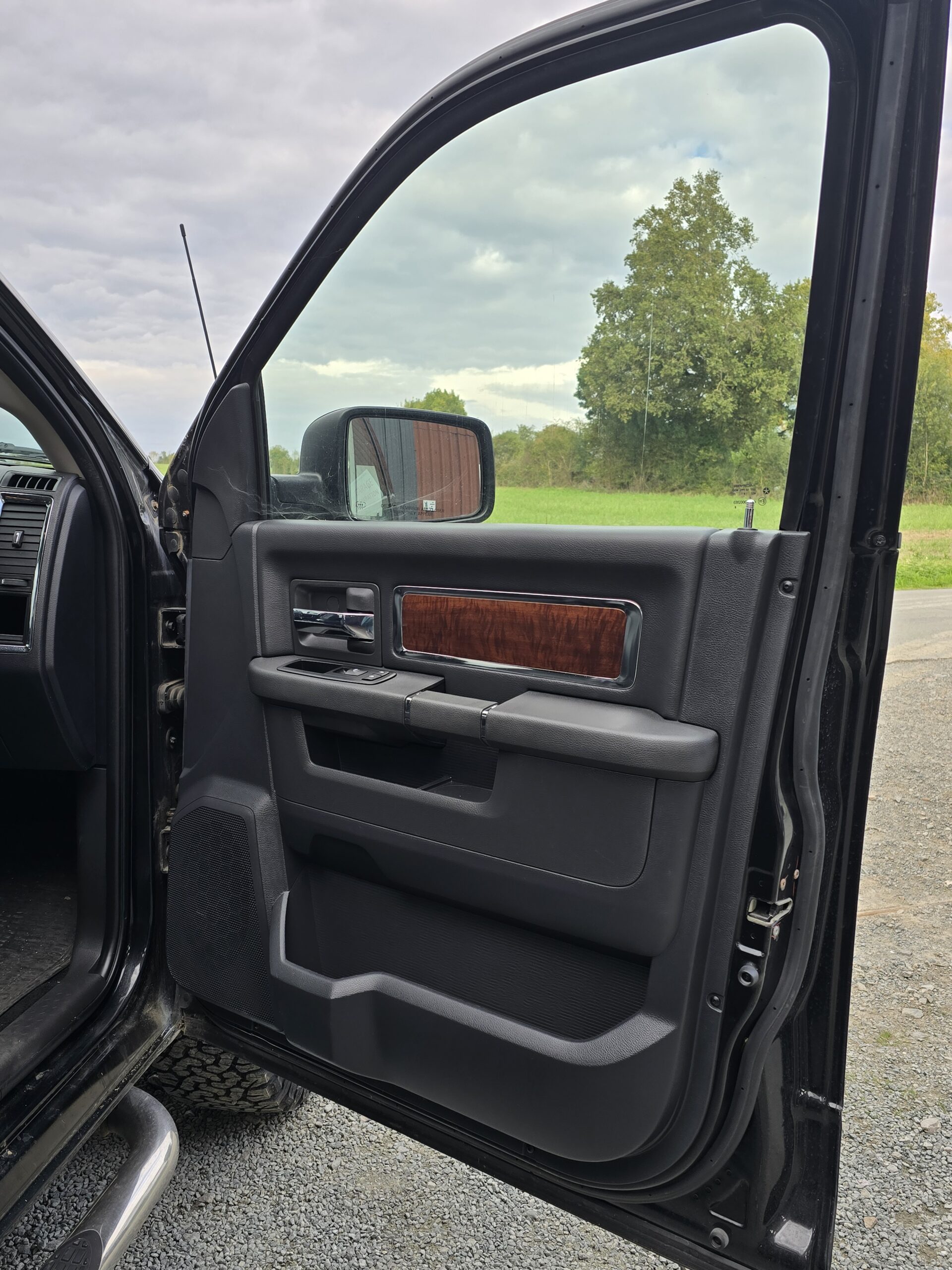 Dodge Ram 1500 V8 16V 4x4 2009 – Image 6